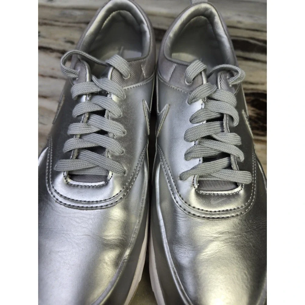 Nike Air Max Thea Silver Metalic Sneaker Shoe  819640-001 70s‎ retro futuristic